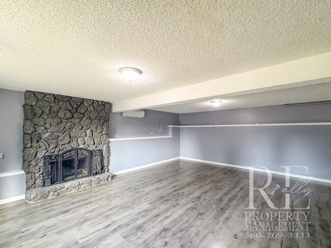 Building Photo - 111 Shamrock Ln