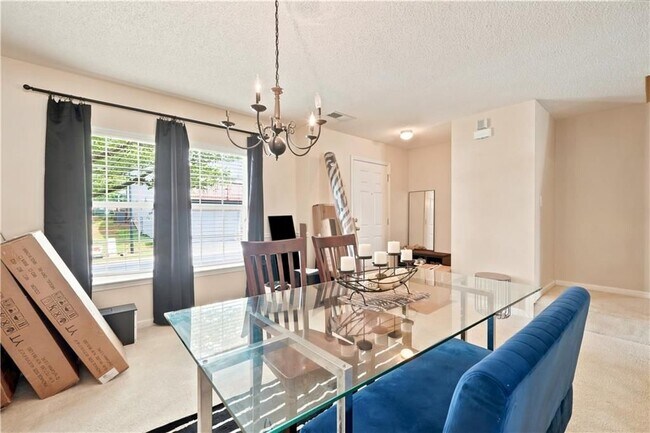 Building Photo - 3353 Parc Dr SW