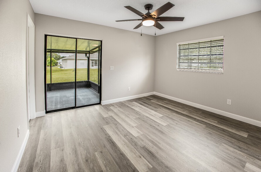 Building Photo - 2636 Mockingbird Vlg