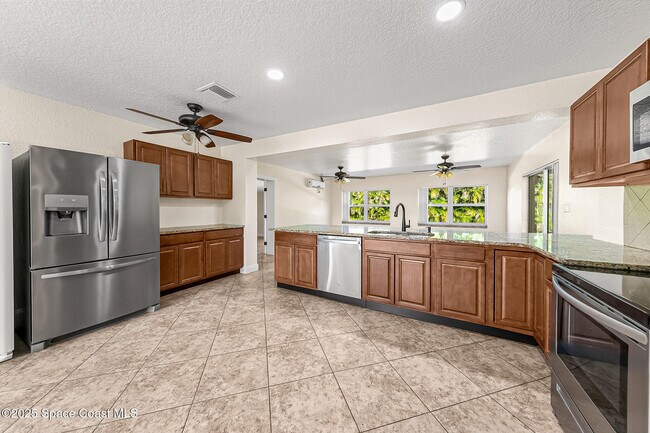 Building Photo - 2917 Rollins St