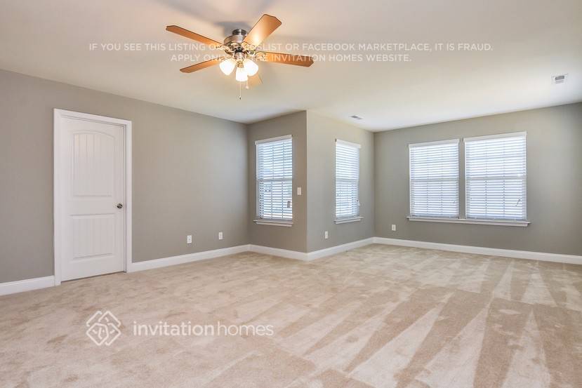 Building Photo - 41 Needham Ln