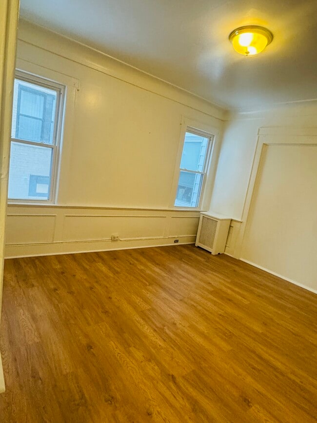 Building Photo - 183 Broad St