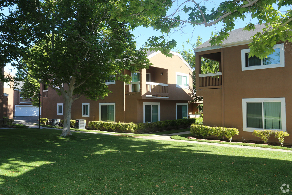 Westwood Park Townhomes