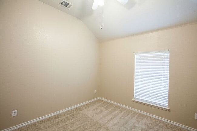 Building Photo - 13856 Fall Harvest Dr