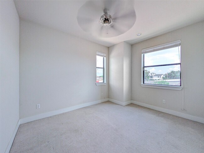 Building Photo - 2503 Garrow St