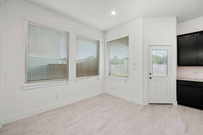 Building Photo - 7810 Starfish Arbor Dr