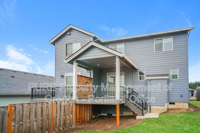 Building Photo - 1788 NE Gilbert Ln