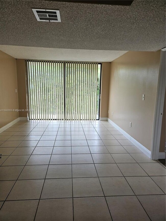 Building Photo - 8006 SW 149th Ave