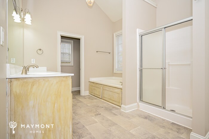 Building Photo - 256 Suffolk Way