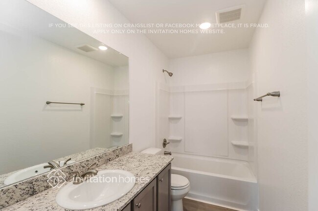 Building Photo - 5711 Daphne Dr