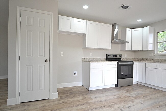 Building Photo - 4527 Adonis Dr