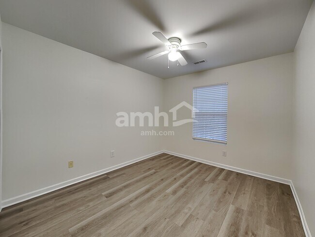 Building Photo - 5 Silverbrook Ct