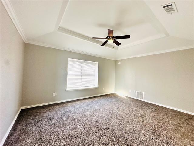 Building Photo - 2032 Greenview Dr