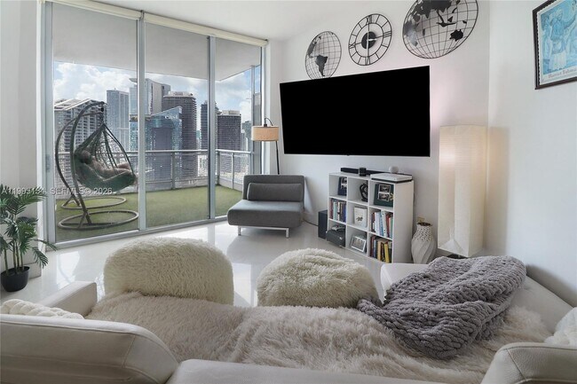 Building Photo - 350 S Miami Ave