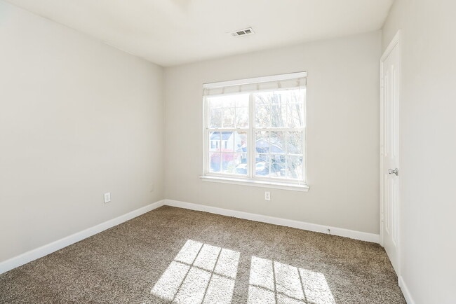 Building Photo - 5028 Magnasco Ln