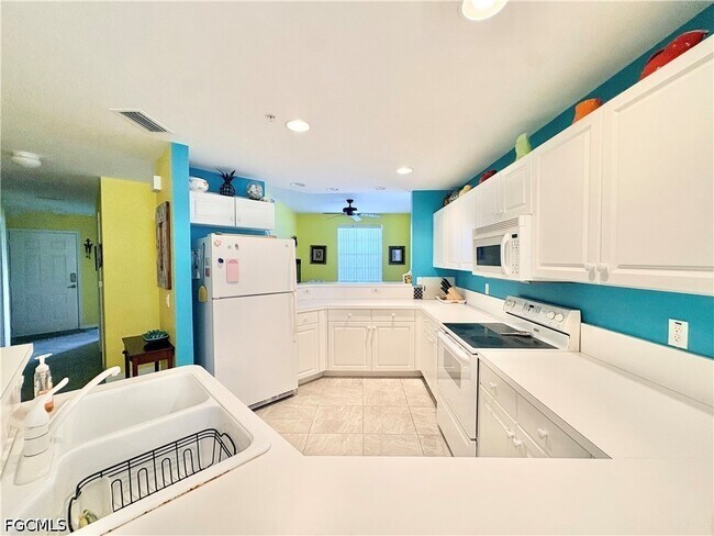 Building Photo - 4009 Palm Tree Blvd