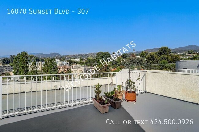 Building Photo - 16070 Sunset Blvd