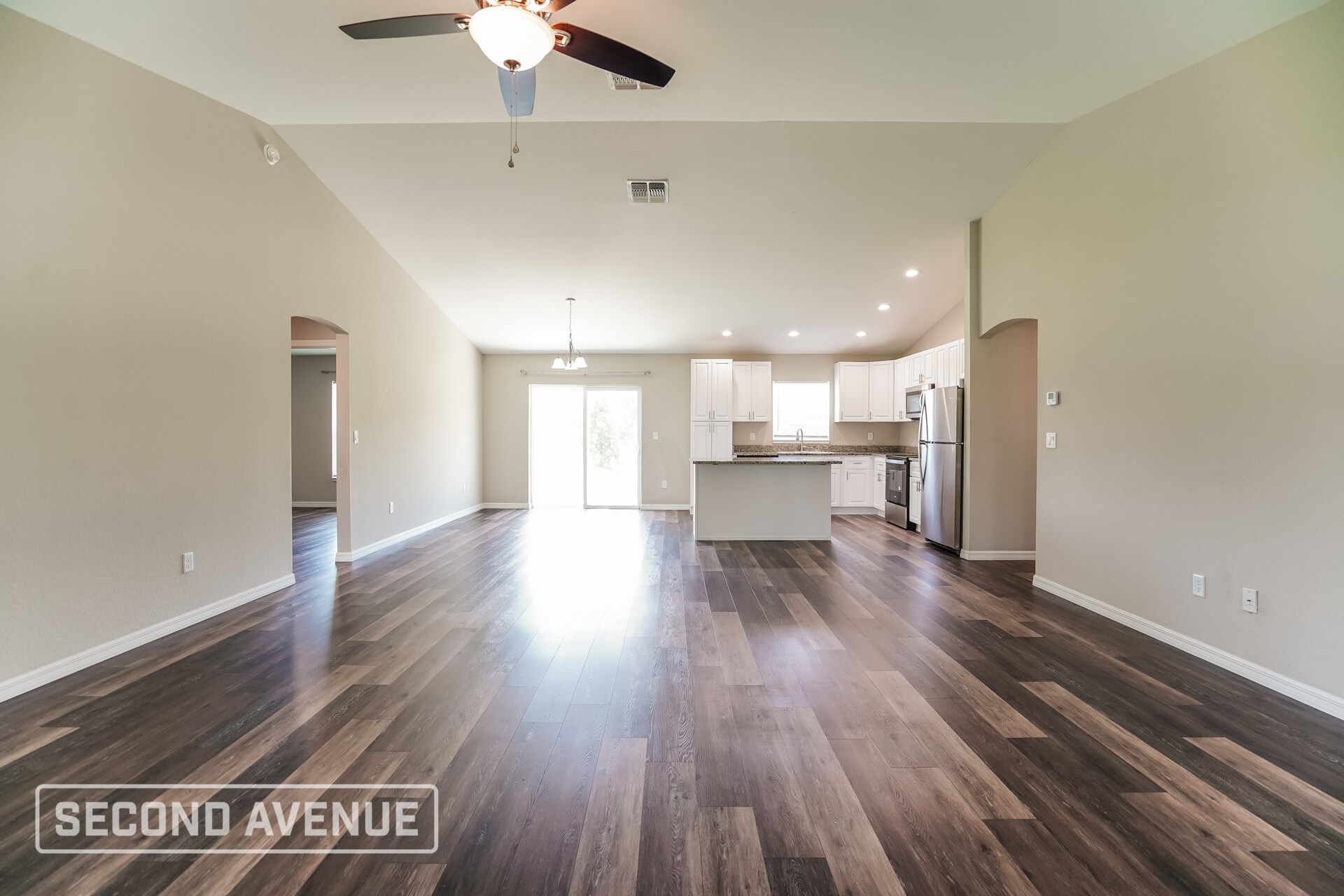 Building Photo - 576 Marion Oaks Manor