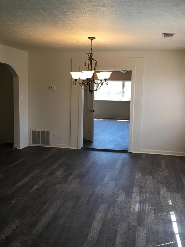 Building Photo - 1921 Atlanta Hwy