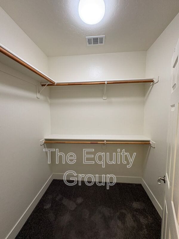 Building Photo - 2234 S Oakhurst Ct