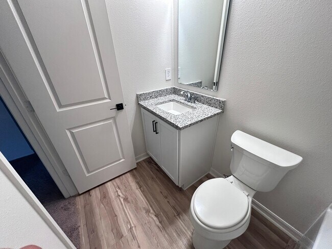 Building Photo - BELLAVIVA 733