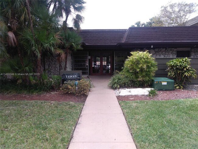 Building Photo - 8335 SW 72nd Ave