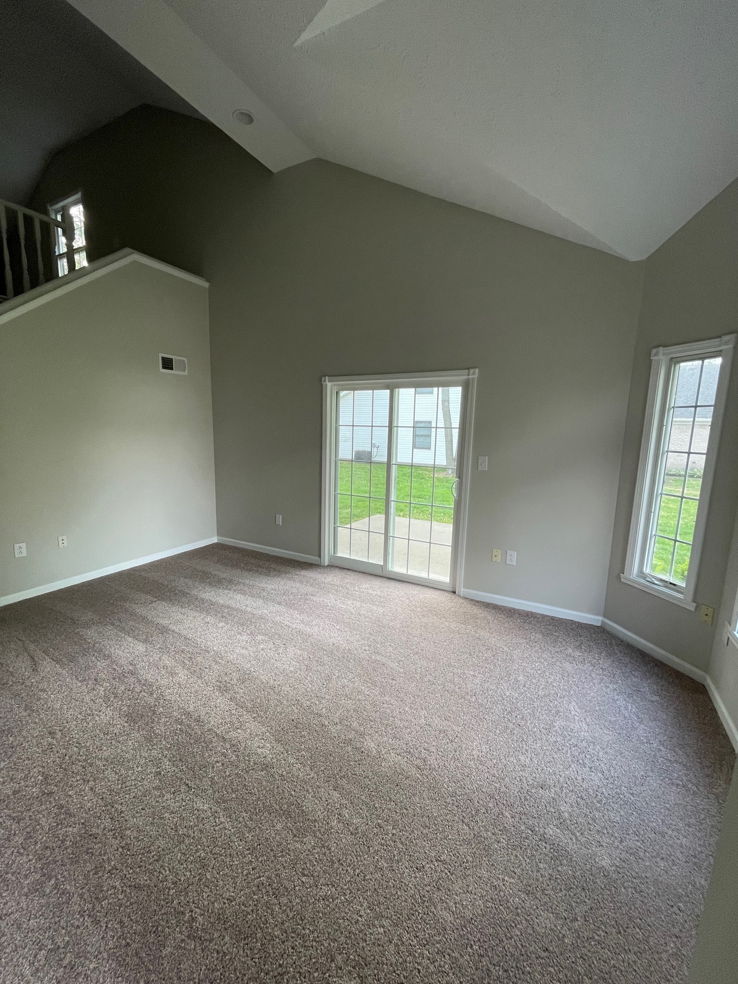 Building Photo - 10755 Ruckle St
