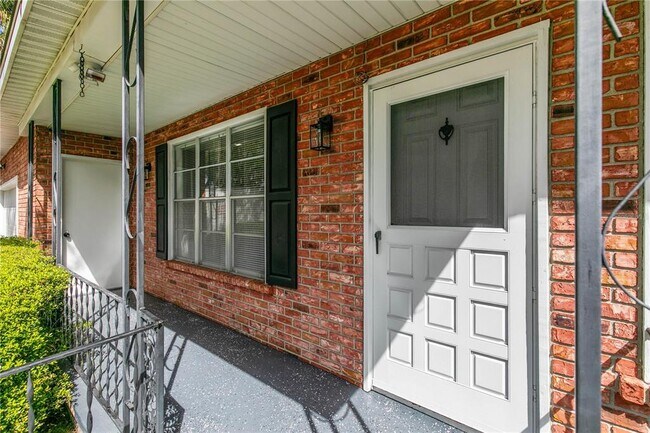 Building Photo - 1803 E Orange Ave