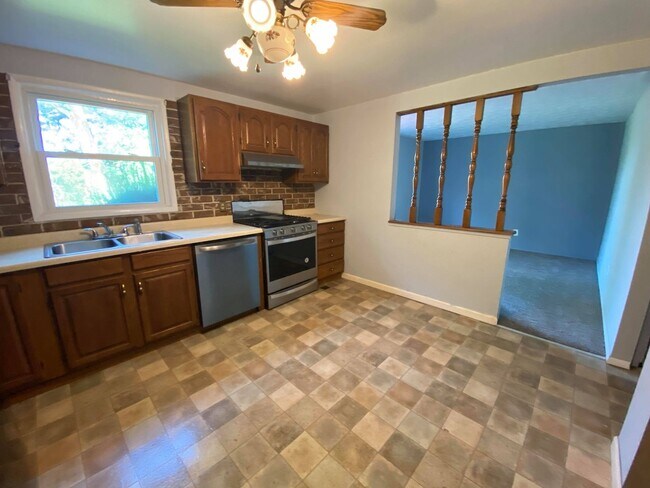 Building Photo - Home for Lease