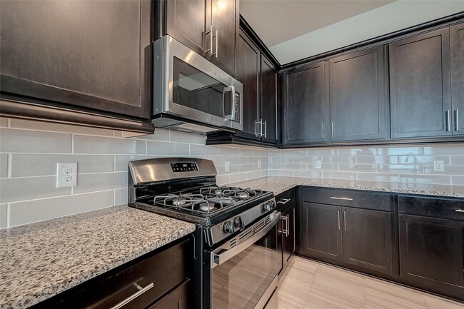 Building Photo - 2559 Terrace Point Dr