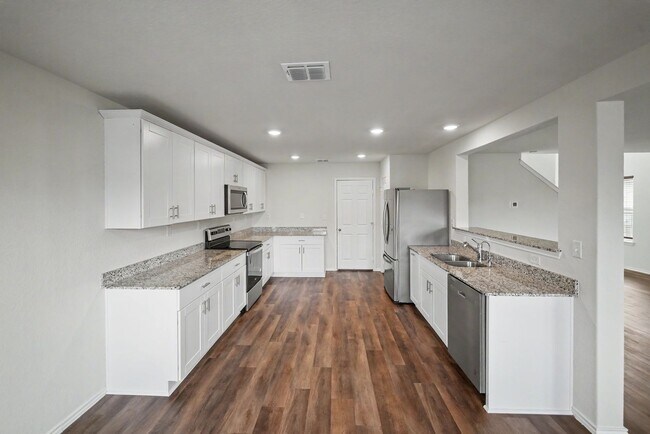 Building Photo - Open-Concept 3BR + Game Room Near Fort Sam & Randolph - Realtor Commission: $500