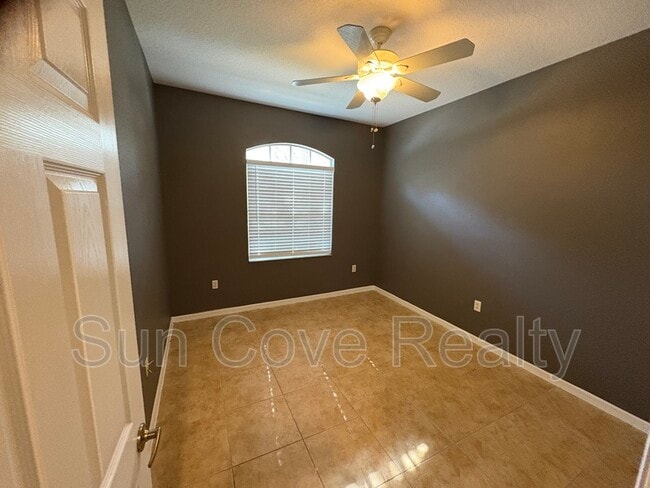 Building Photo - 34801 Double Eagle Ct