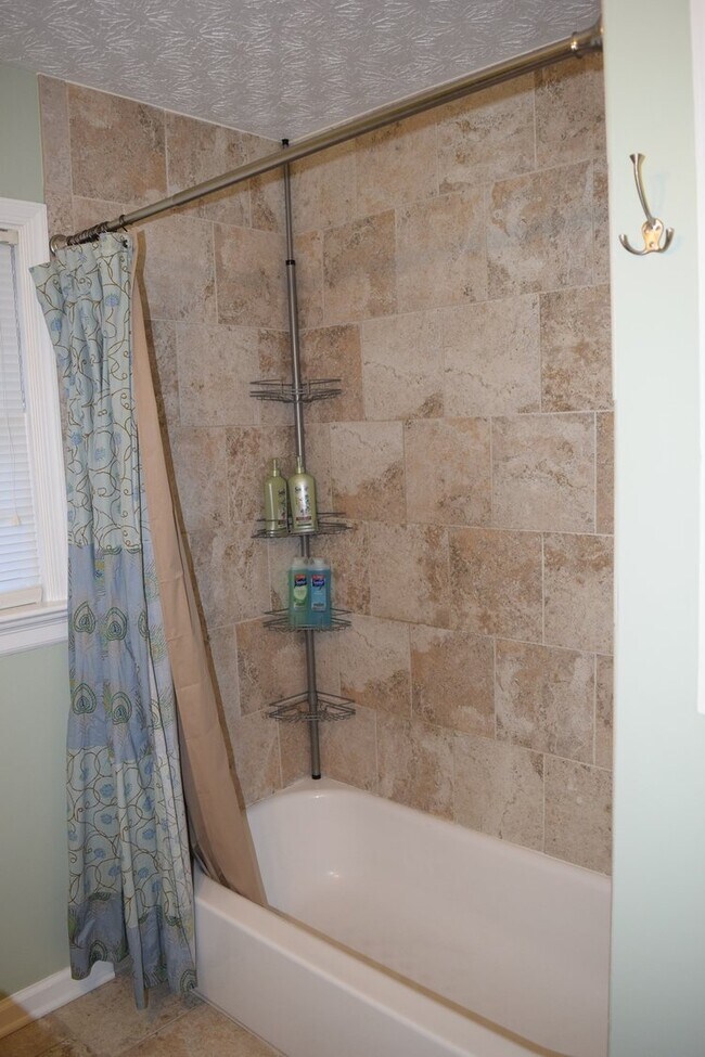 Bathroom - 1108 Ardmore Dr