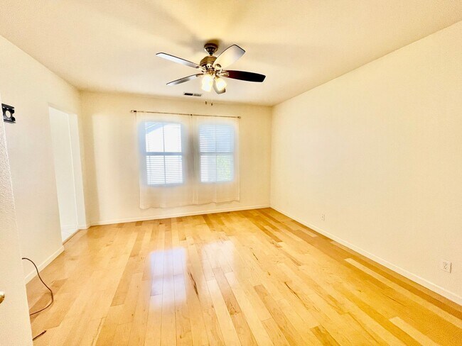 Building Photo - Perfect Shape Pleasanton Single Family Home