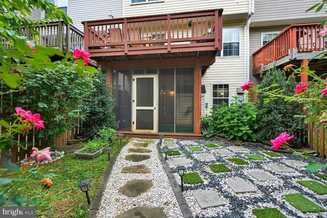 Building Photo - 11082 Clovertree Ct