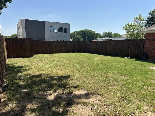 Building Photo - 8301 Kent Dr