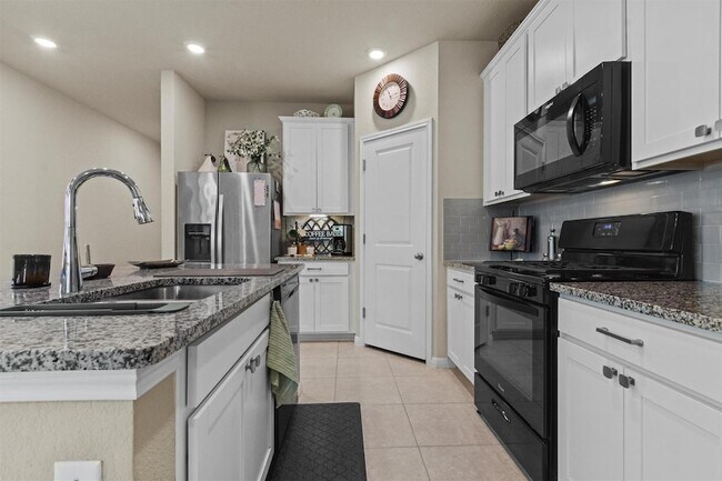 Building Photo - 109 Mountain Valley St