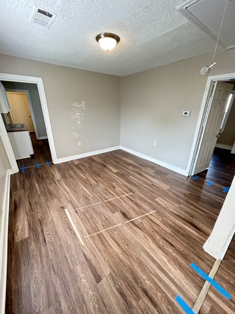 Building Photo - 253 Silverage Ave