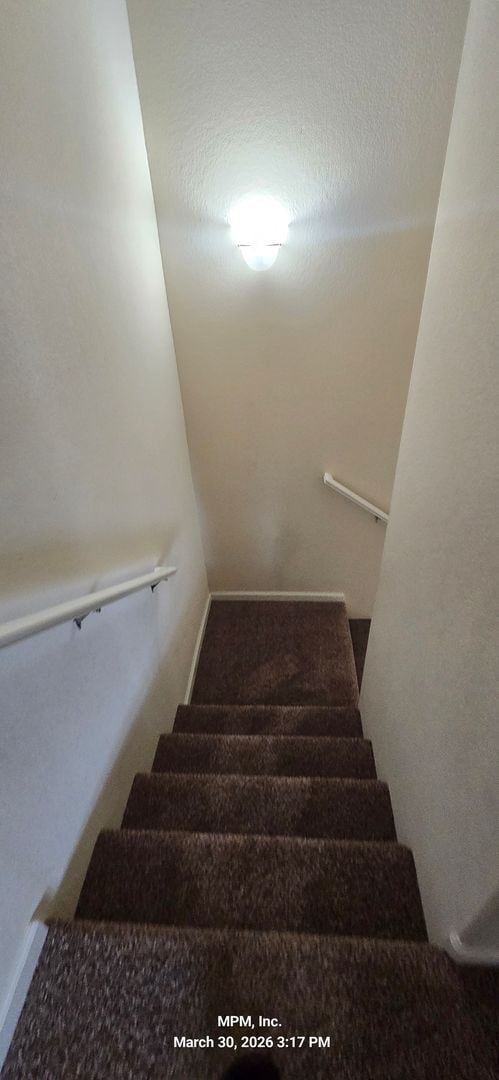 Building Photo - 3 bed 2 bath north end of town