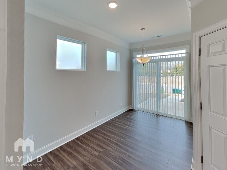 Building Photo - 5541 Stafford Rd