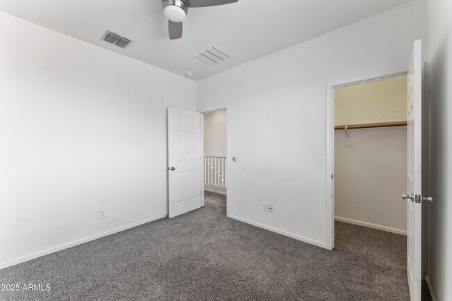 Building Photo - 3881 E Narrowleaf Dr