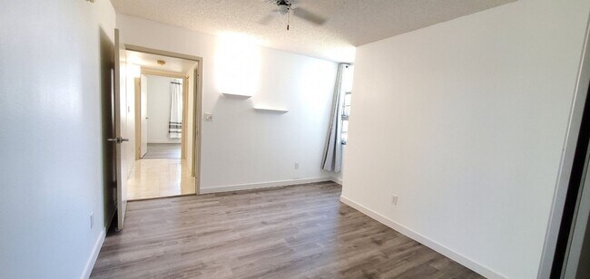 Building Photo - 1133 Waimanu St