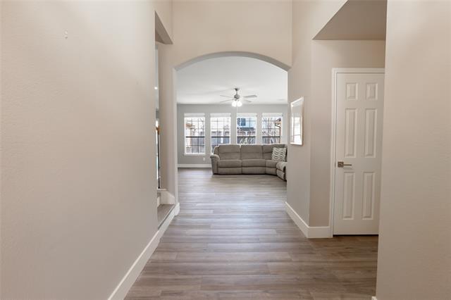 Building Photo - 204 Village Trail