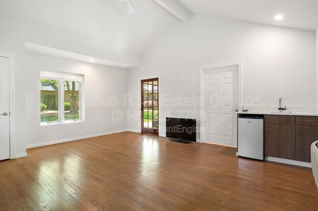 Building Photo - 101 Graybridge Rd