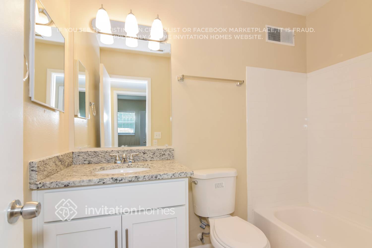 Building Photo - 511 Sutton Pl