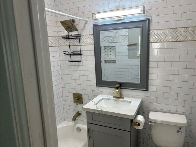 Building Photo - 5105 Sherman St