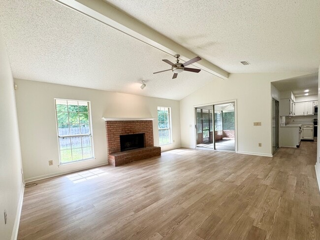 Building Photo - 11640 Halethorpe Dr