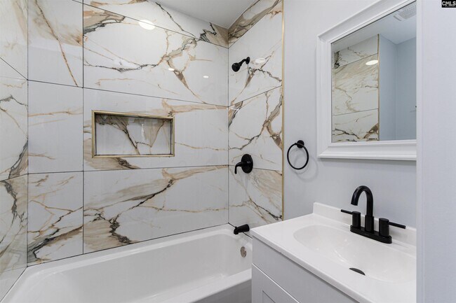 Building Photo - 3621 Medical Dr