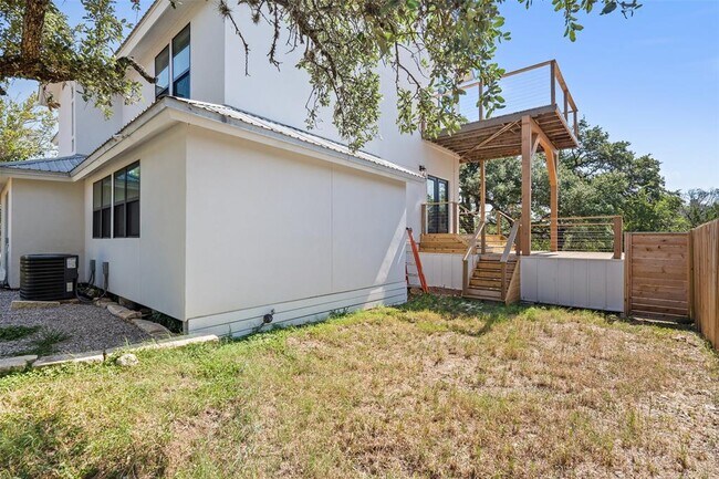 Building Photo - 1204 Pike Rd
