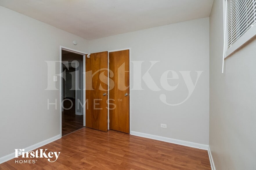 Building Photo - 17941 Wildwood Ave